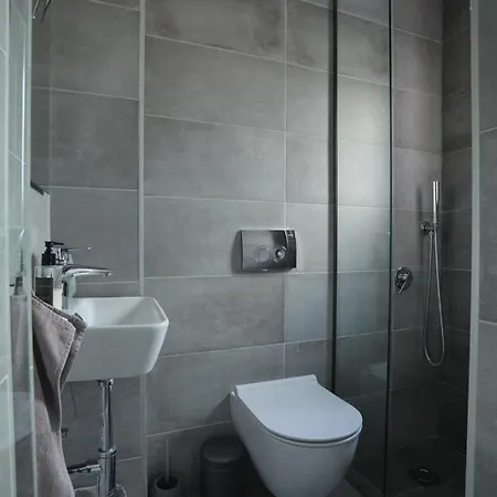 Leoforos 28is Oktovriou Apartment