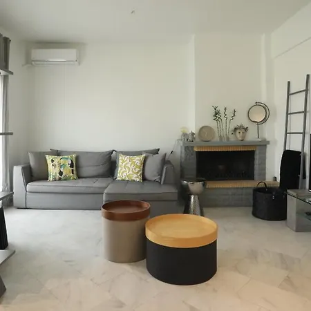 Apartment Leoforos 28is Oktovriou