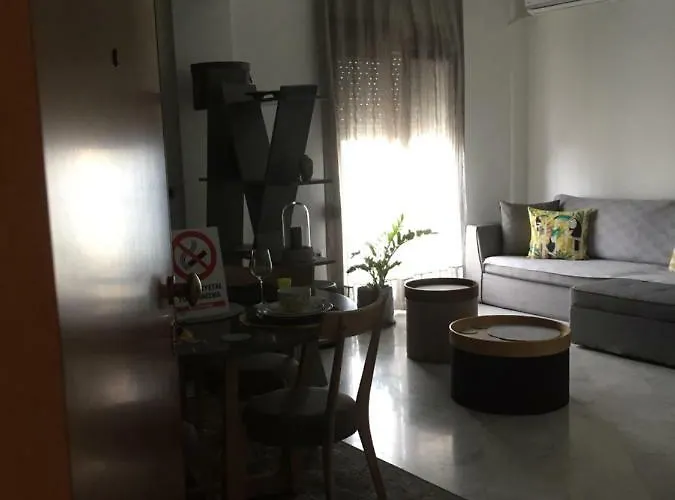 Leoforos 28is Oktovriou * Soluň